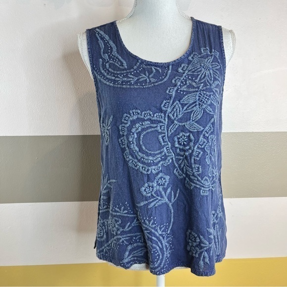 2/$25 Luna Moon Buckle Blue Chambray Denim Floral Boho Bohemian Western Tank Top - Picture 1 of 14